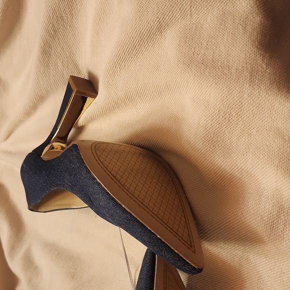Jessica Simpson heels size 7.5 - Picture 2 of 5